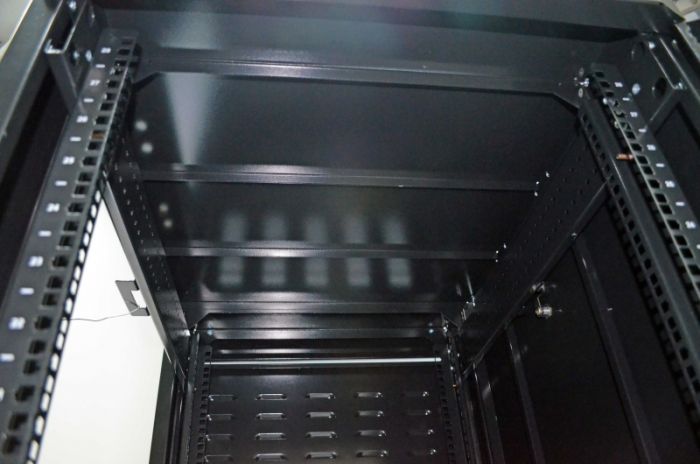 Шафа 19" 28U, 610х865 мм (Ш*Г)