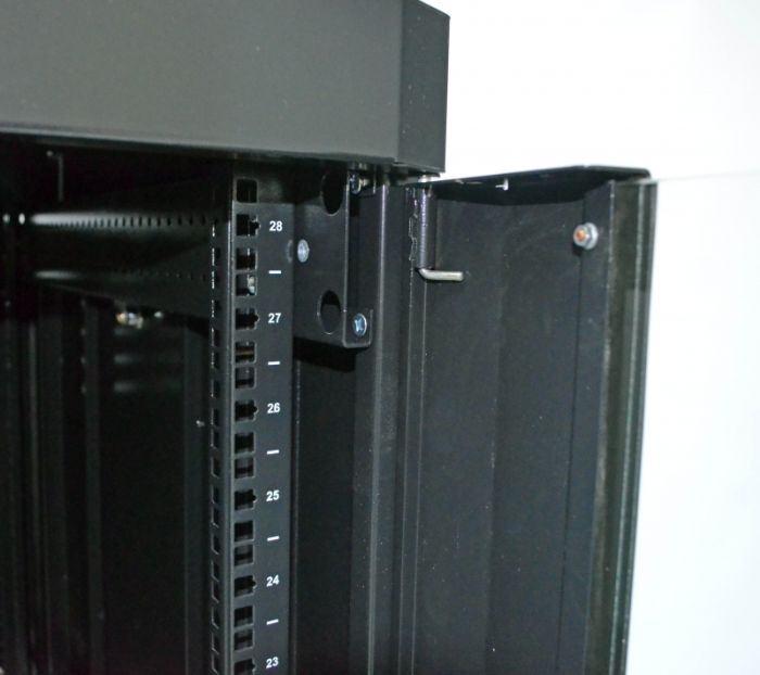 Шафа 19" 28U, 610х865 мм (Ш*Г)