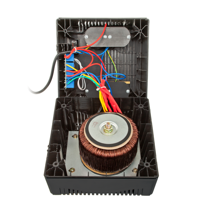 Стабілізатор напруги LPT-1000RV (700W)