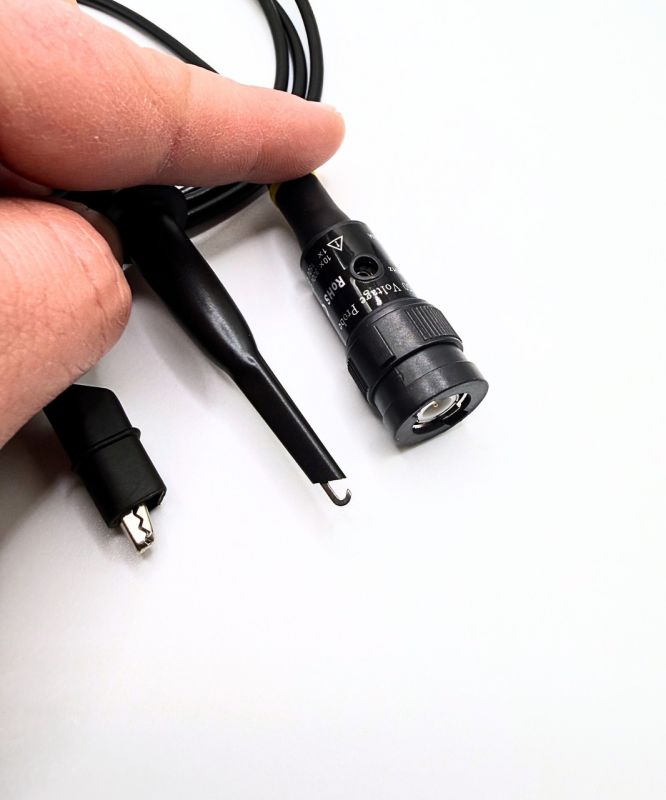 Осцилографічний щуп YPIONEER P2150 (150 МГц, 1:1 / 10:1)