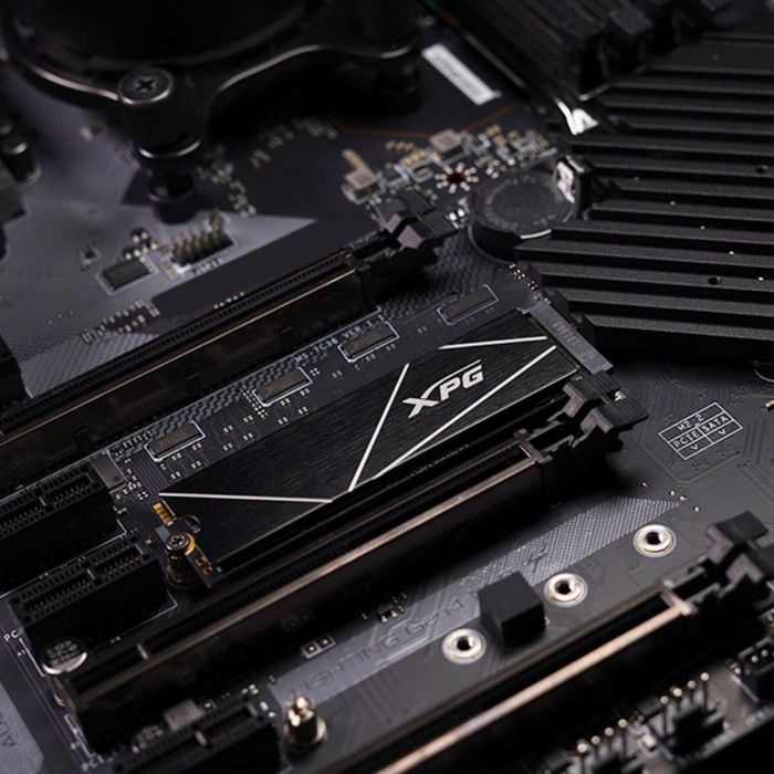 Накопичувач SSD M.2 ADATA GAMMIX S70 BLADE 1TB 2280 PCIe 4x4 NVMe 3D NAND Read/Write:7400/5500 MB/sec (AGAMMIXS70B-1T-CS)