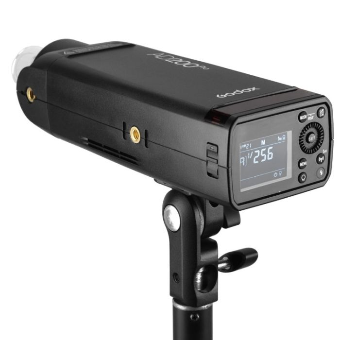 Студійний компактний спалах Godox AD200Pro (200Дж)