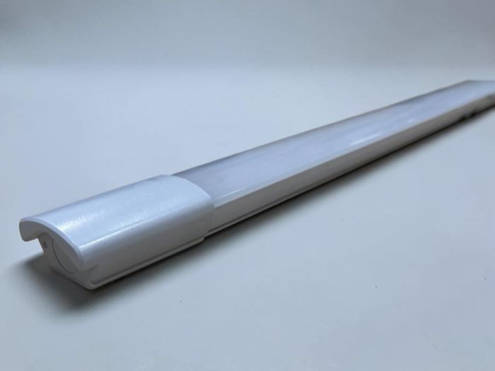 Лінійний вологозахищений світильник LED 18W 60см IP65 4000K