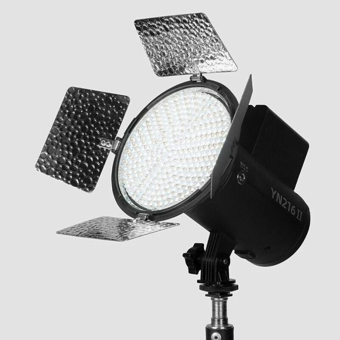 Постійне світло портативне з акумулятором LED Bi-Color 24Вт 2700К-8000К Yongnuo YN216 II